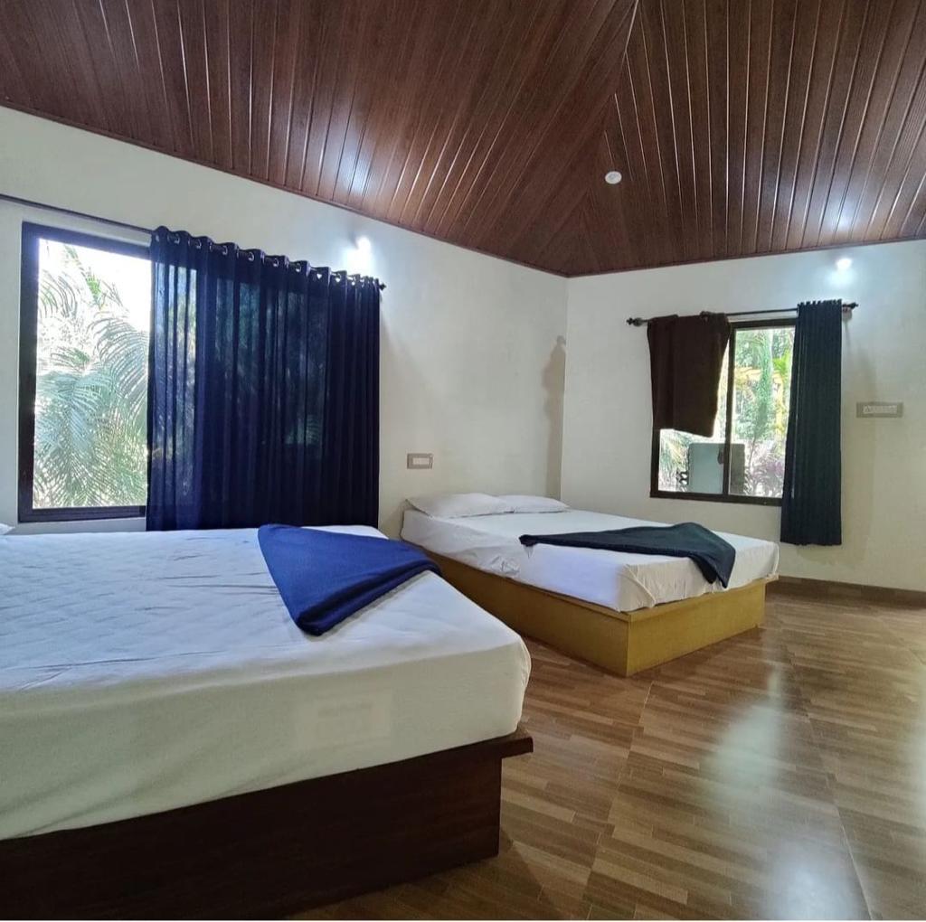 WhatsApp Image 2025-11-04 at 10.28.43 PM