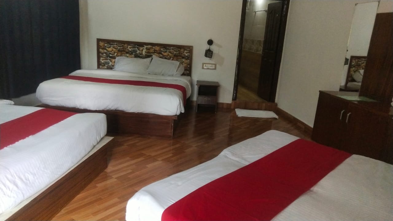 WhatsApp Image 2025-11-04 at 10.28.51 PM (1)