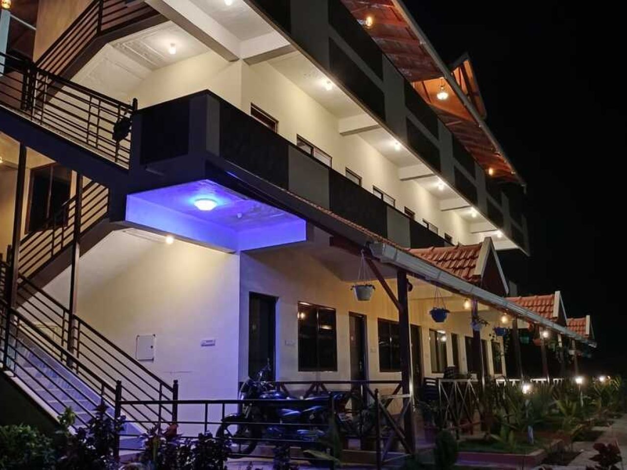 Hasiru Gudda Chikkamaglur image 7